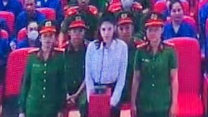 Video An Tây tự bào chữa tại phiên tòa xét xử 227 bị cáo trong vụ ma túy VN10