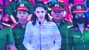 Video người mẫu An Tây xin lỗi gia đình và công chúng khi nói lời sau cùng tại tòa