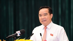 Chủ tịch UBND TP.HCM: Ưu tiên hoàn thành các tuyến giao thông liên vùng