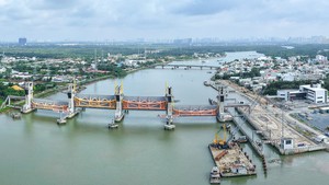 Cận cảnh dự án ngăn triều 10.000 tỉ ở TP.HCM, đang chạy đua về đích vào cuối năm