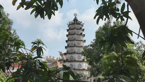 Độc đáo ngọn bửu tháp mang hồn cốt miền Trung trên đất đảo Cù lao Giêng