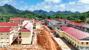 Ngắm ngôi trường mới mang tên Quốc Khánh giữa biên cương Việt - Trung trước ngày khai giảng
