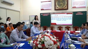 Khi học sinh trở thành 'đại sứ' mang công nghệ đến từng nhà dân