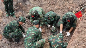 Chiến sĩ trẻ kể về nhiệm vụ thiêng liêng tìm kiếm hài cốt liệt sĩ ở công viên Lê Thị Riêng