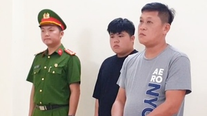 Phương thức hoạt động của 'ông trùm' chuyên hút cát lậu trên sông Cái Nha Trang