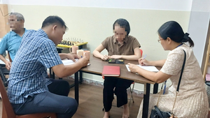 Đình chỉ lớp cờ vua, tiếp tục xác minh phản ánh trẻ bị 'tống' ra khỏi lớp vì chậm nộp học phí