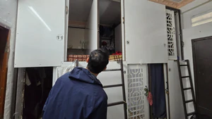 58 ‘hộp ngủ’ trong một căn nhà, người thuê sẽ thoát ra thế nào khi có sự cố?