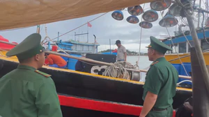Miền Trung ứng phó với áp thấp nhiệt đới trên biển
