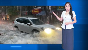 Thời tiết đêm 14 ngày 15-9: Bắc Bộ và Trung Bộ mưa rất to, Nam Bộ giảm mưa