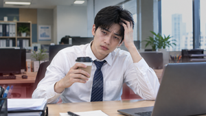Cà phê giúp tỉnh táo nhưng nếu uống sai cách, cơ thể có thể phải trả giá