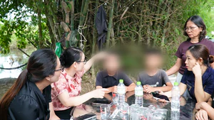 Tai nạn chết người trên đoạn đường 'làm mãi chưa xong': 3 trẻ mồ côi cha, giờ không còn mẹ