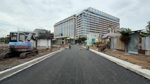 Thông xe kỹ thuật 1,4km đường bờ trái rạch Xuyên Tâm, TP.HCM
