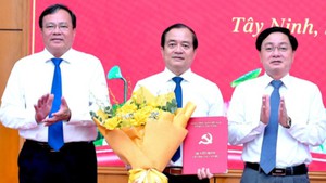 Video ông Nguyễn Hồng Thanh làm Chủ tịch HĐND tỉnh Tây Ninh 