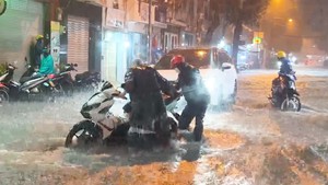 Hôm nay 23-9, dự báo thời tiết xấu nhất trong đợt cao điểm mưa lớn ở Nam Bộ 