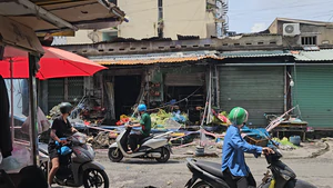 Điều tra vụ cháy ki ốt bán rau khiến người chồng tử vong, vợ và con gái bị thương ở TP.HCM