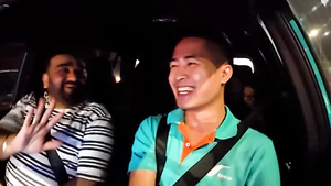 Clip vị khách Ấn Độ nói 'Tôi có tiền, đừng lo' gây chú ý trên mạng xã hội