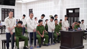 Cho vay 7 tỉ đồng rồi biết bị lừa, chủ nợ đánh người vay ép viết giấy nợ