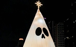 Ảnh vui 24-10: Góc tiết kiệm 'trang trí Halloween theo phong cách Giáng sinh'