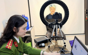 Một nam ca sĩ mới sáng mùng 3 đã lên công an phường, vì sao thế?