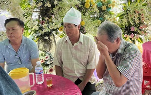 Nước mắt tiễn đưa bác sĩ Đào Trọng Trí