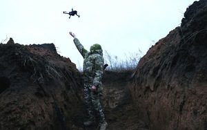 Drone viết lại các học thuyết phòng không