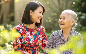 Trò chuyện với người già