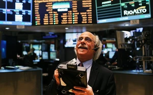 Huyền thoại môi giới sàn NYSE tiết lộ bí kíp sinh tồn 40 năm trên thị trường chứng khoán