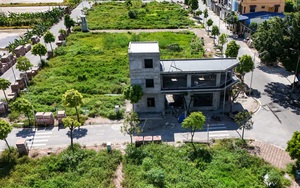 Khu đất từng đấu giá xuyên đêm ở Hà Nội nay 'lặng như tờ'