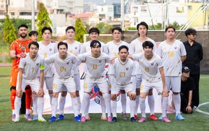 Đội bóng All Stars SG FC góp mặt ở trận đấu thiện nguyện ủng hộ công nhân khó khăn