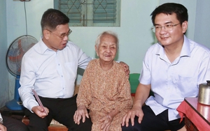 Phó chủ tịch HĐND TP.HCM Nguyễn Văn Dũng thăm gia đình chính sách tiêu biểu tại Vĩnh Lộc, Tân Nhựt, Bình Chánh