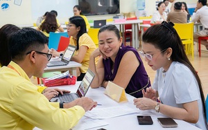 Tuyển sinh lớp 1 và 6 ở TP.HCM: Quá tải hồ sơ, các phường giải quyết ra sao?