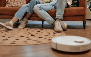 Chồng thắng kiện nhờ robot hút bụi nhưng lãnh án tù vì quay lén