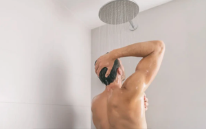 Nam giới lười tắm để tăng 'sức hút hẹn hò'?