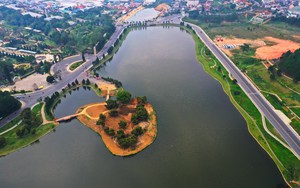 Sửa chữa danh thắng hồ Xuân Hương Đà Lạt nhưng không tháo cạn nước hồ