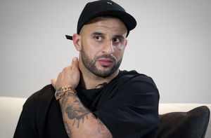 Kyle Walker thừa nhận đã phản bội vợ