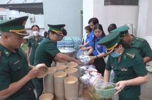 Cuộc thi Lan tỏa năng lượng tích cực 2025: Những nồi cháo nghĩa tình nơi biên cương