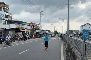 Đi bộ băng ngang đường bị xe máy tông, người đi bộ và người lái xe máy cùng tử vong