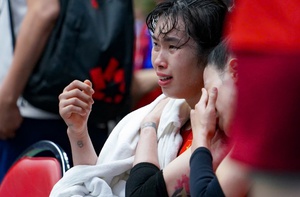 Bóng chuyền nữ Việt Nam vuột HCV SEA Games 33 trong gang tấc