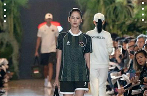 Indonesia bán áo SEA Games 33 ủng hộ nạn nhân lũ lụt