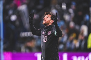 Messi khởi động mùa giải mới với màn tỏa sáng dưới trời âm 15 độ