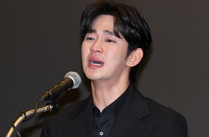 Kim Soo Hyun lao đao khi loạt nhãn hàng khởi kiện
