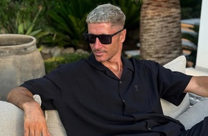 Robert Lewandowski ‘đu trend’ nhuộm tóc của đồng đội tuổi teen