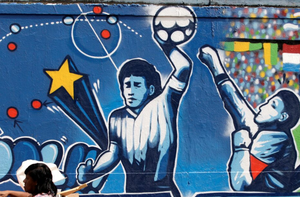 Áo thủ môn trong pha 'Bàn tay của Chúa' của Maradona rao bán 10 tỉ đồng
