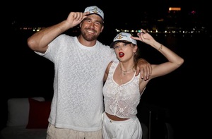 Taylor Swift nóng lòng làm đám cưới và sinh con