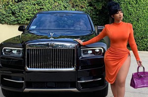 Cardi B: Từ làm vũ công thoát y năm 16 tuổi đến rapper nổi loạn siêu giàu