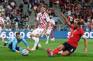 Harry Kane và Saka lập cú đúp giúp tuyển Anh 'thắng khó tin' trước Croatia