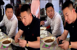 Màn tấu hài của vị khách khiến bà chủ ngơ ngác