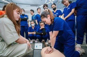 Bệnh viện Bạch Mai đào tạo sơ cấp cứu cho dược sĩ Long Châu nâng cao sức khỏe cộng đồng