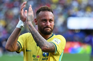 Neymar bật khóc nức nở, nói lời từ giã tuyển Brazil