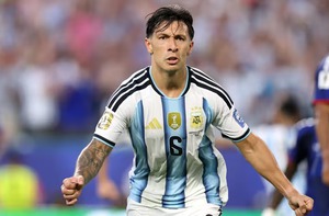 Argentina mất ngôi số 1 thế giới vào tay tuyển Pháp